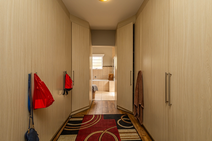 3 Bedroom Property for Sale in Country Club Western Cape